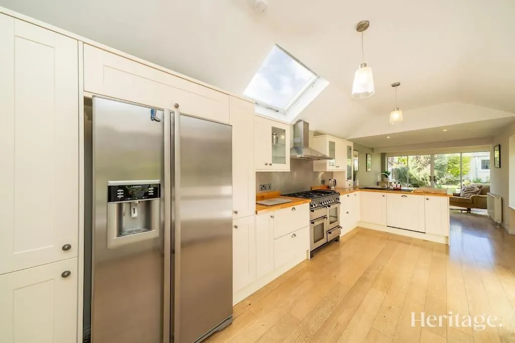 Fountainhall Luxury Townhouse, Aberdeen City Centre Apartment