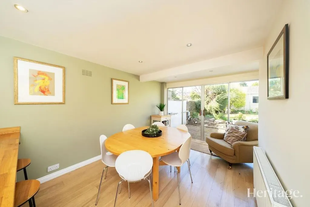 Fountainhall Luxury Townhouse, Aberdeen City Centre Apartment
